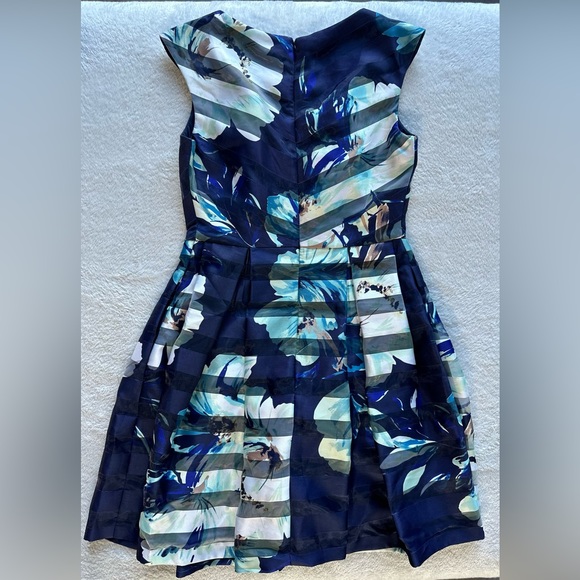 Vince Camuto Cocktail dress, size 4. Never worn. NWOT. - Picture 8 of 13